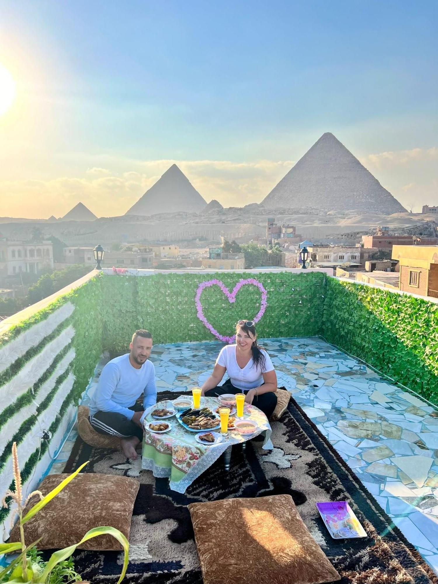 Pyramids Show Hotel Kafret el-Gabal Dış mekan fotoğraf